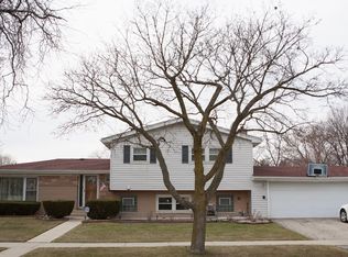 9326 Ozark Ave, Morton Grove, IL 60053