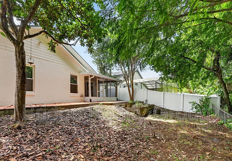 10315 Winding Creek Ln — Photo 31