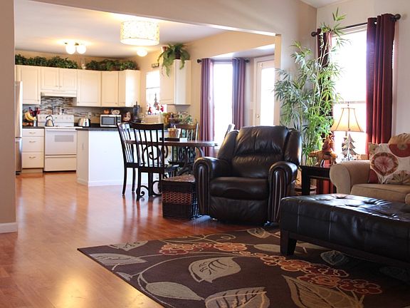 Great Room - Eating Area - Kitchen