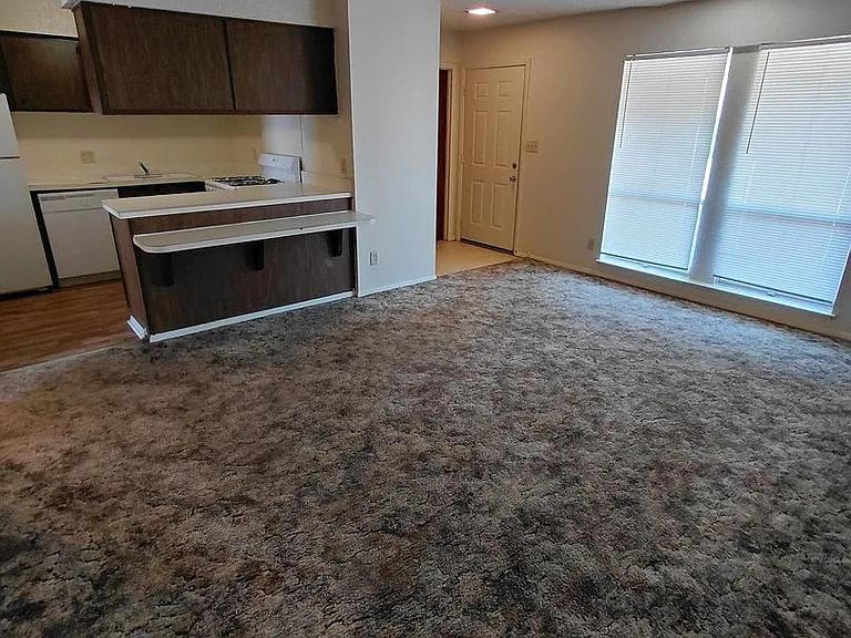 Prairie Sun Apartments — Photo 7