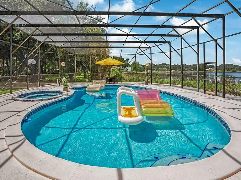 8142 Chianti Dr — Photo 37