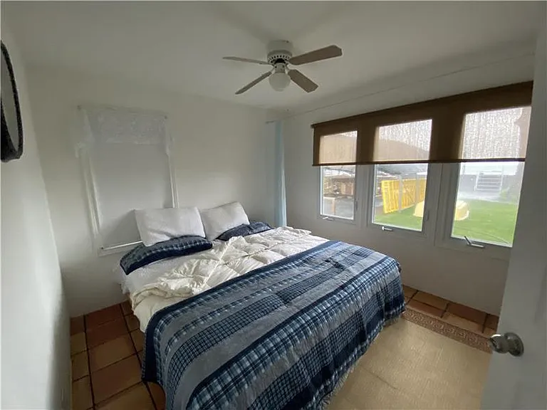 824 Point Pelee Dr — Photo 16