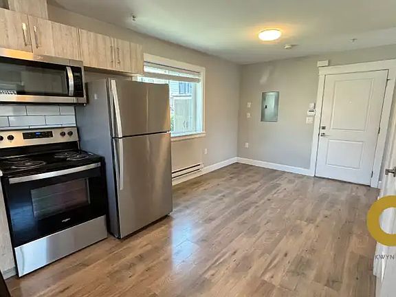 3rd image of 2554 Venables St #1A