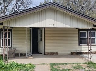 317 E Burnham Ave, Sapulpa, OK 74066