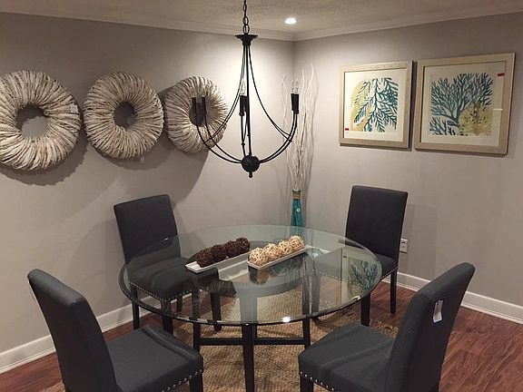 2nd image of 6 Lancelot Ct APT 8