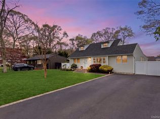 55 Pine Street, Holbrook, NY 11741