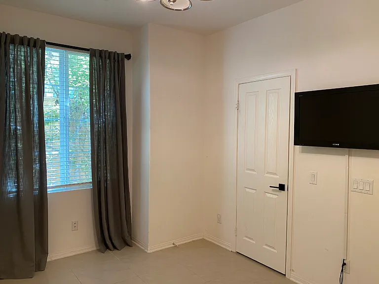 1837 Seasons St — Photo 9