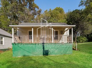 2009 Row St, Winston Salem, NC 27105