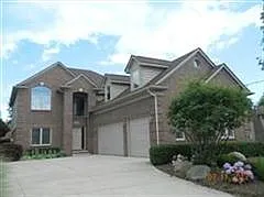 38372 Huron Pointe Dr photo 1