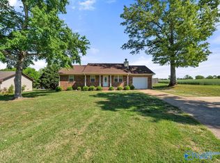 135 Mitzi Dr, New Market, AL 35761