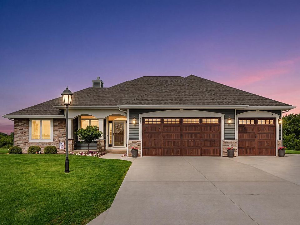 1st image of 810 Westwind DRIVE