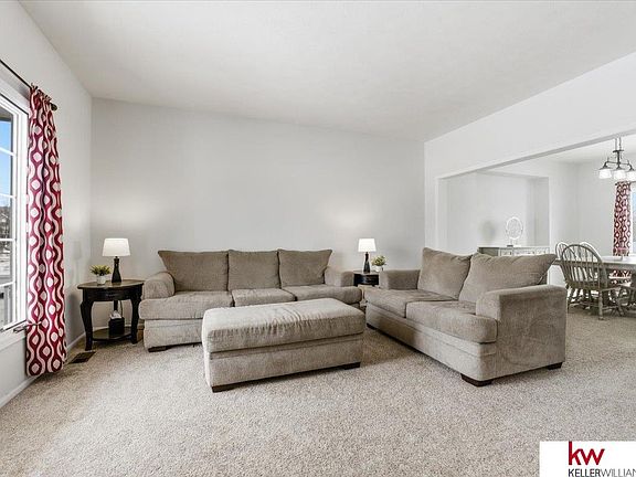 5th image of 2141 Ashwood Ave