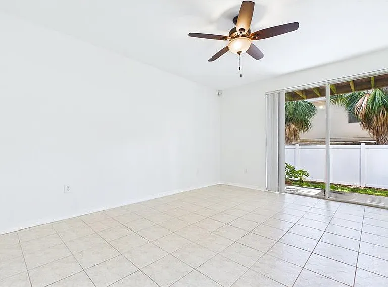 3175 Bayshore Oaks Dr — Photo 8