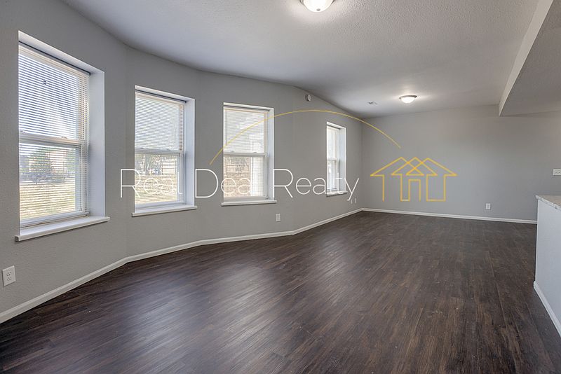 1st image of 210 S 24th St APT 201