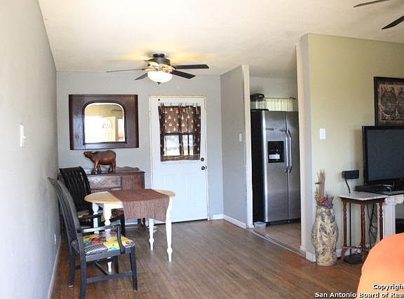 3rd image of 227 Birchwood Dr