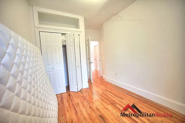 Rented by Metropolitan Realty | media 15