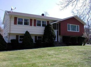 24 Kevin Pl, Wayne, NJ 07470