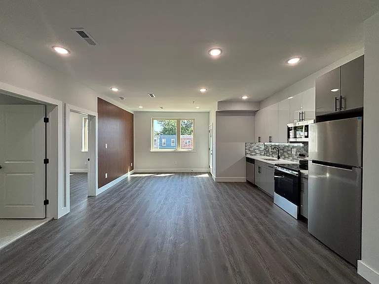 1108 W Dauphin St #1B — Photo 6