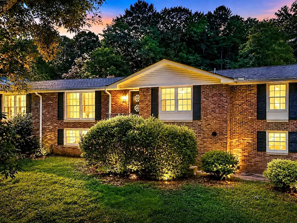208A Forrest Valley Cir