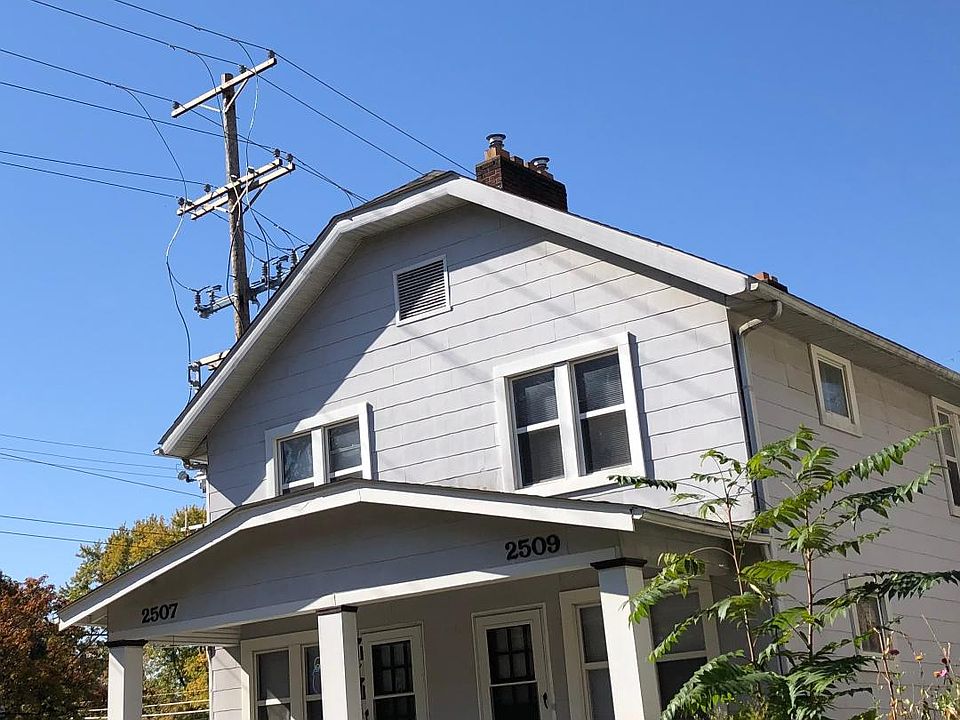 Great walkable neighborhood, with groceries, restaurants, bars, ice cream, cinema, and nearby bus routes.