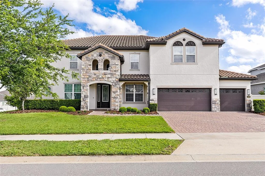 7 bed, 4.0 bath, 4700 sqft, $7,500 — Photo 2
