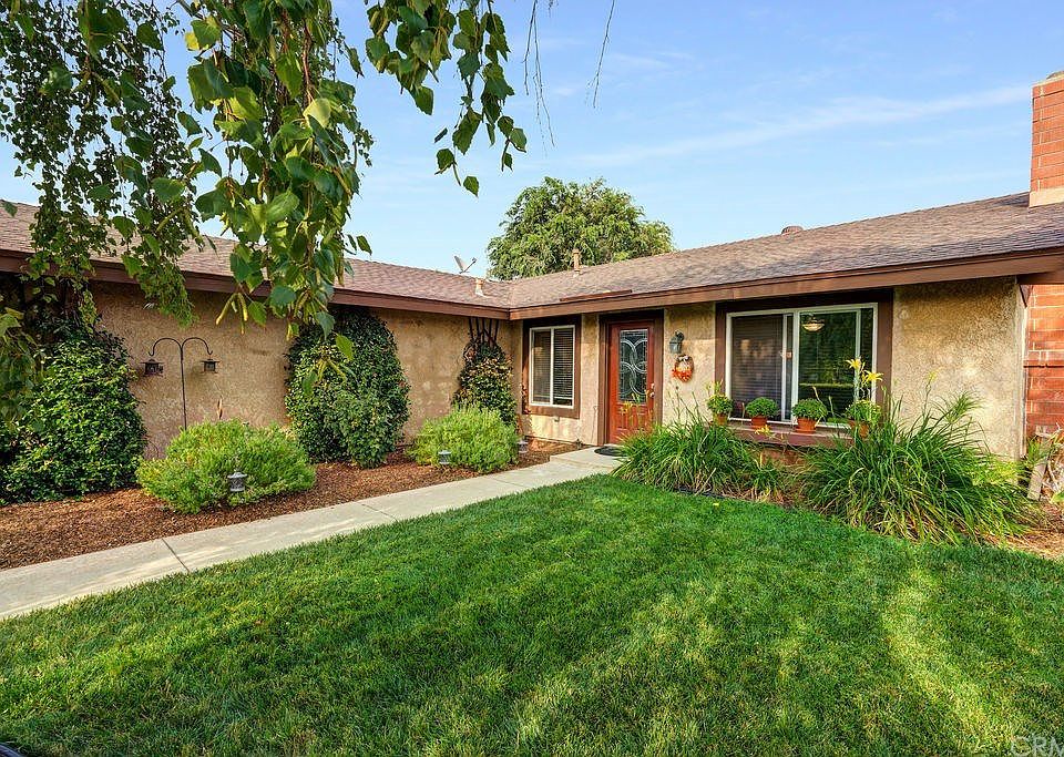 1st image of 6911 Shamrock Ln