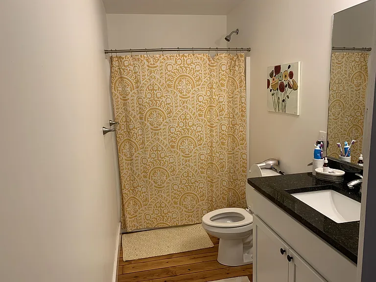 240 1st St NE #4 — Photo 7