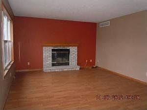 2nd image of 5075 Talaton St