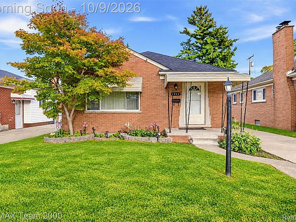 2nd image of 6952 Colonial St