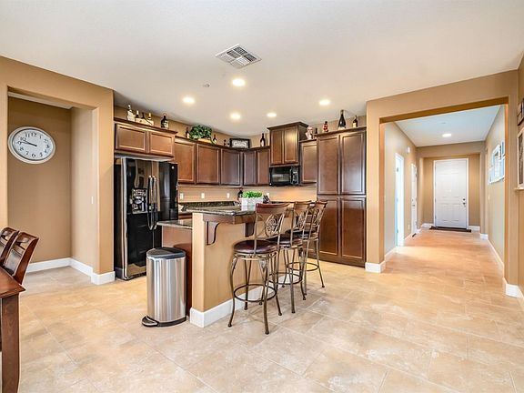 4th image of 2037 Westport St