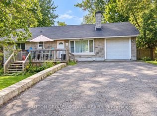3033 Richmond Rd #A, Ottawa, ON K2B 6S6
