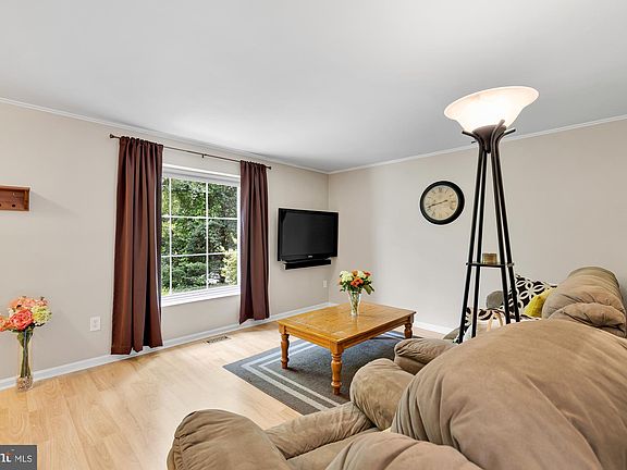 5th image of 3134 Ellenwood Dr