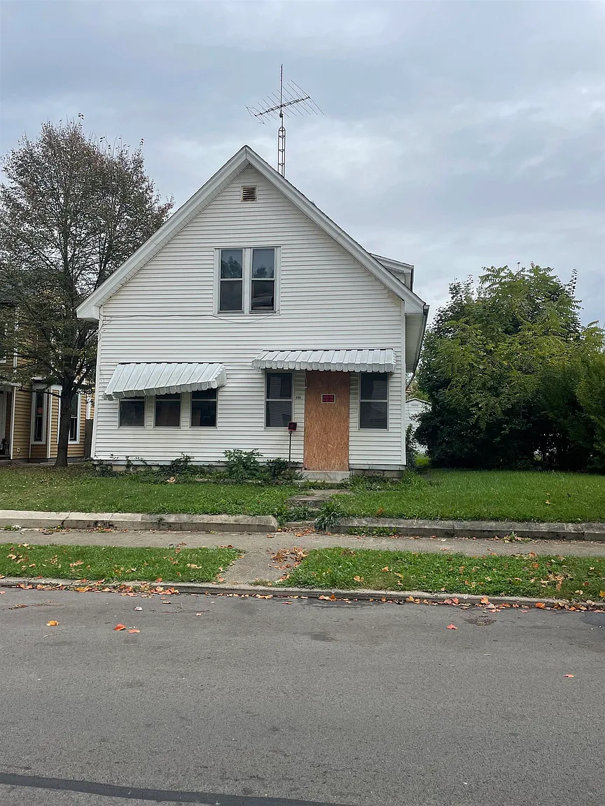 111 N 19th St photo 1