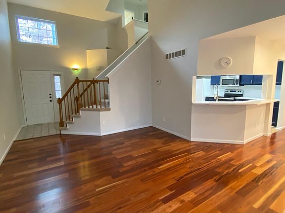 2nd image of 4335 Pine Ridge Ct