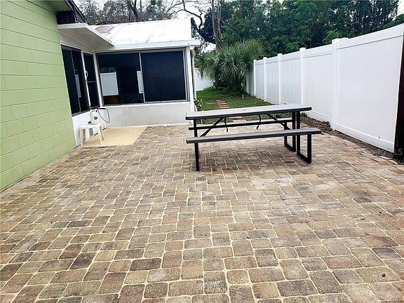 5th image of 114 Hollyhock Dr