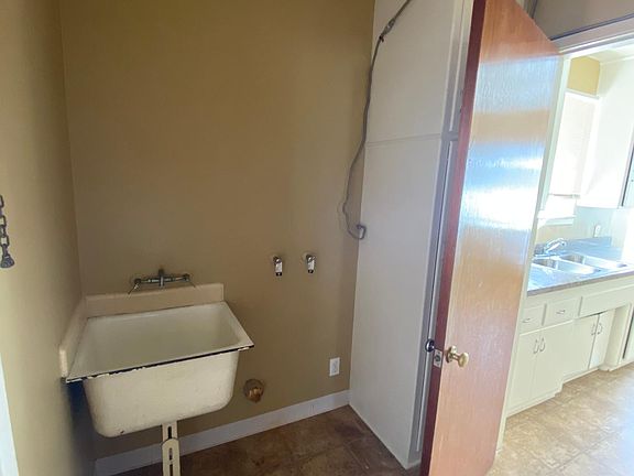 4th image of 645 E Regent St APT 1