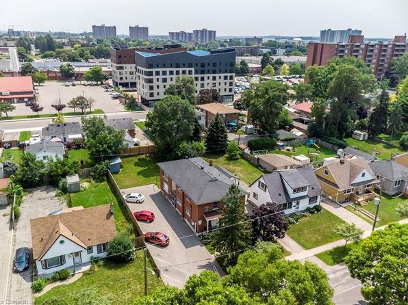 43 6th Ave, Kitchener, ON N2C 1P9
