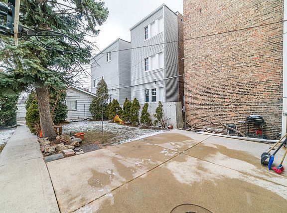 3rd image of 2232 S Central Ave