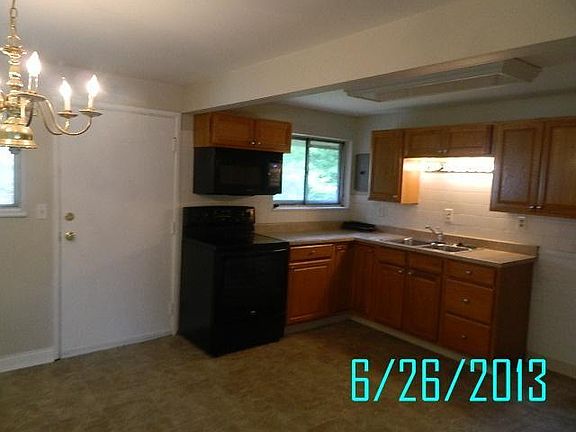 4th image of 2405 Bushwick Dr