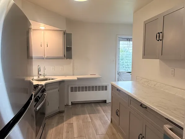 (undisclosed Address), Hicksville, NY 11801