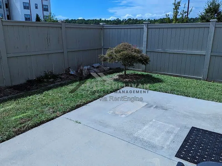 375 Avett Dr — Photo 10