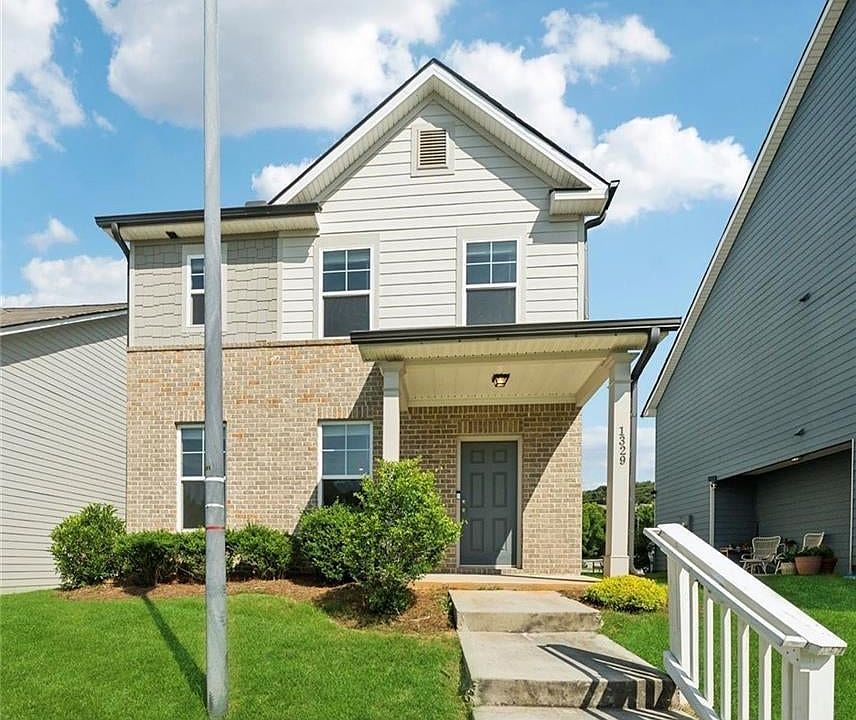 1st image of 1329 Rosemary Ln