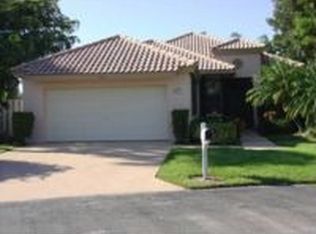 135 Executive Cir, Boynton Beach, FL 33436