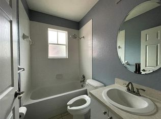 542 E Oakwood St, Tarpon Springs, FL 34689