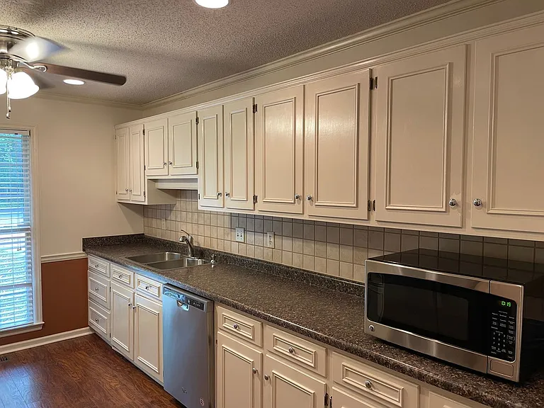 300 Pebble Creek Dr — Photo 9