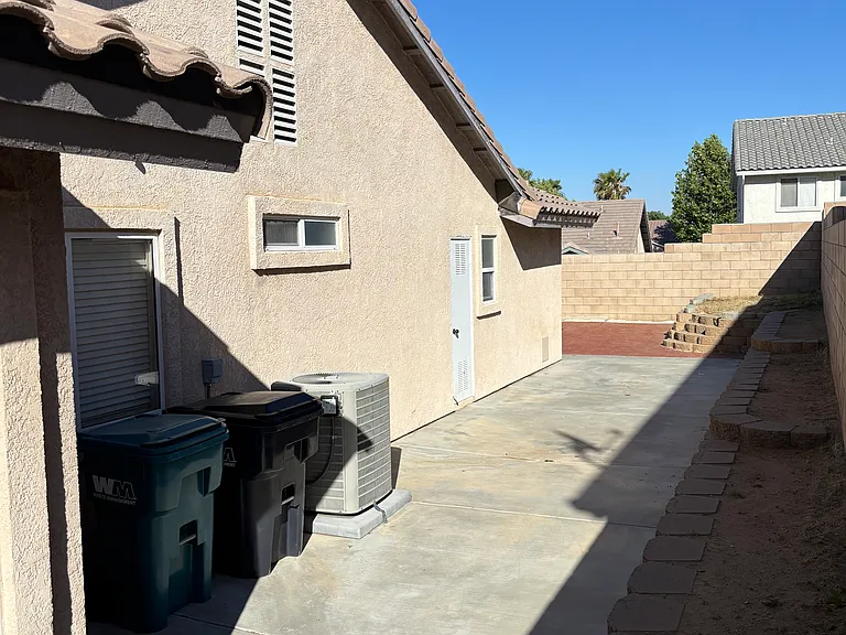 40508 Fieldcrest Ln — Photo 4