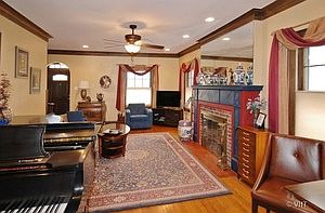 3rd image of 1031 N Grove Ave