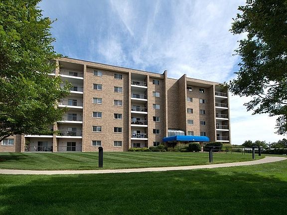 3rd image of 64 Broad Reach Unit 510