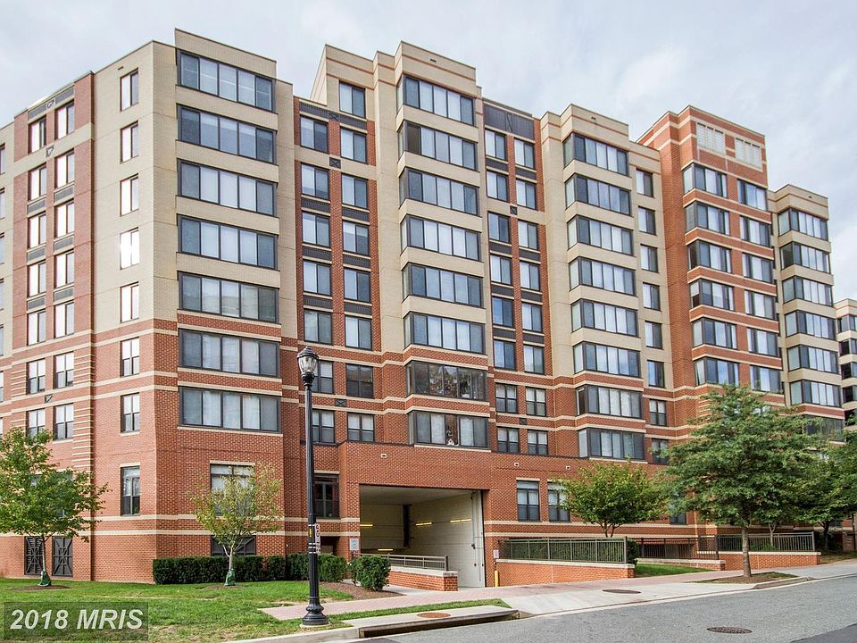 1st image of 2220 Fairfax Dr #Penthouse 12