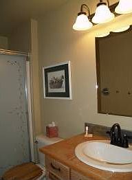 5th image of 10121 Matthews Ave